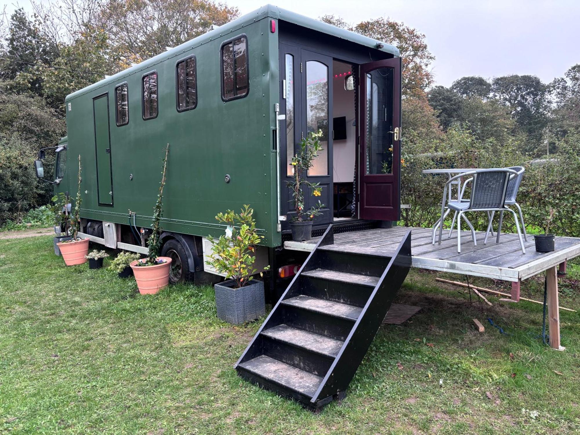 Quex Livery Glamping Birchington-on-Sea Extérieur photo